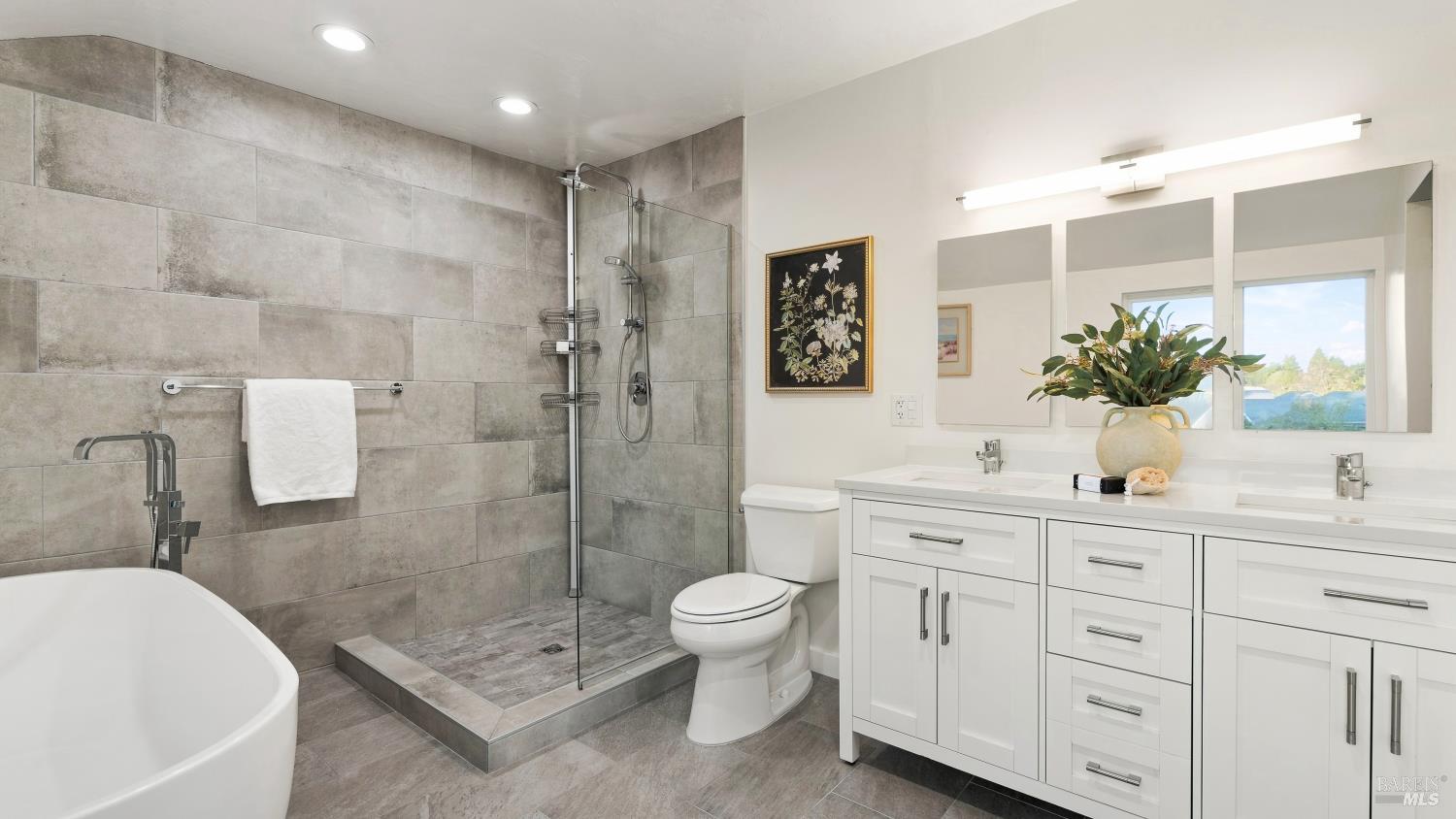 121 Verde Court Petaluma CA 94954