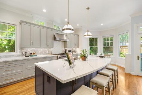 8 Center Street San Rafael CA 94901