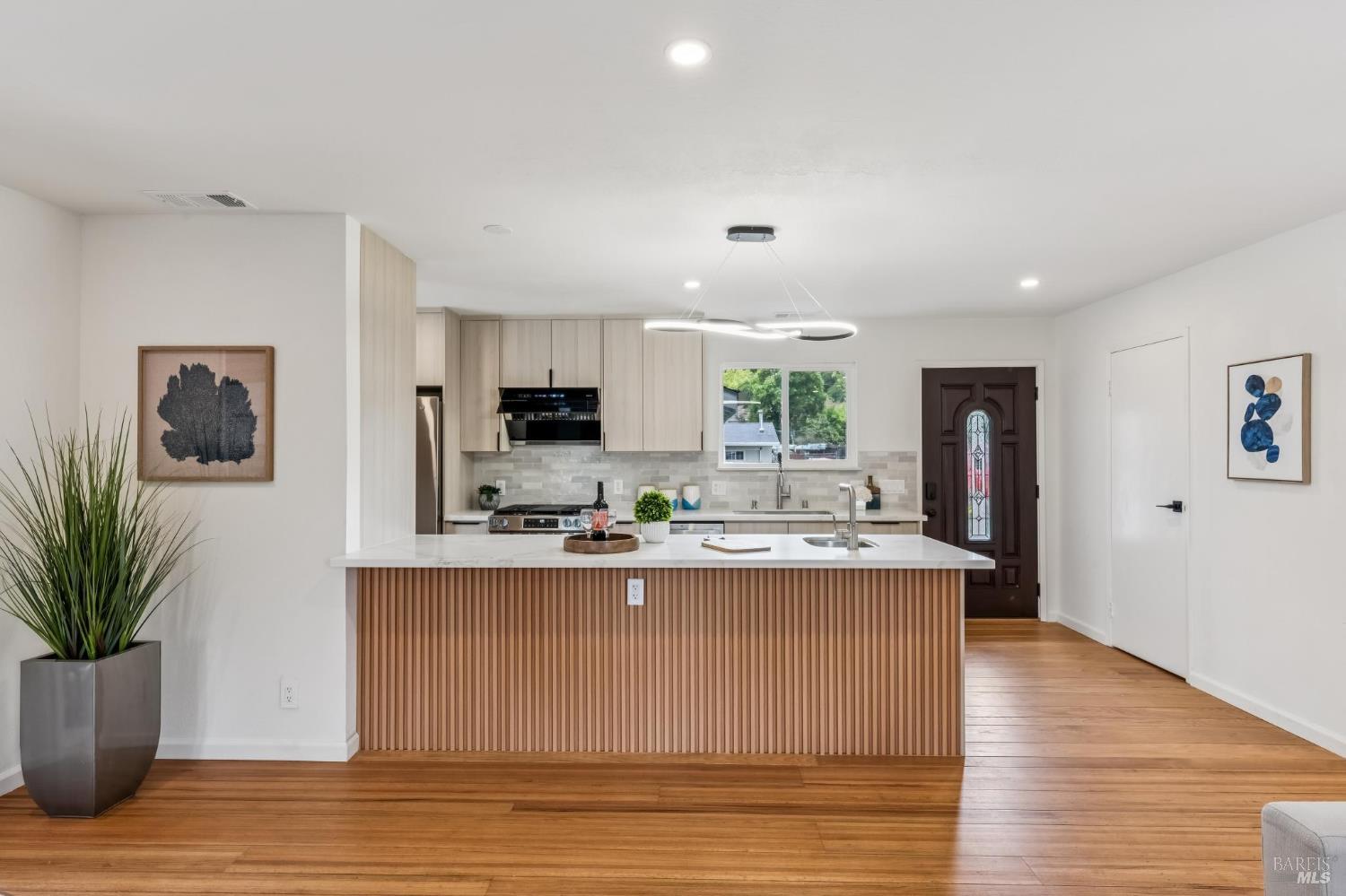 534 Rowland Boulevard Novato CA 94947