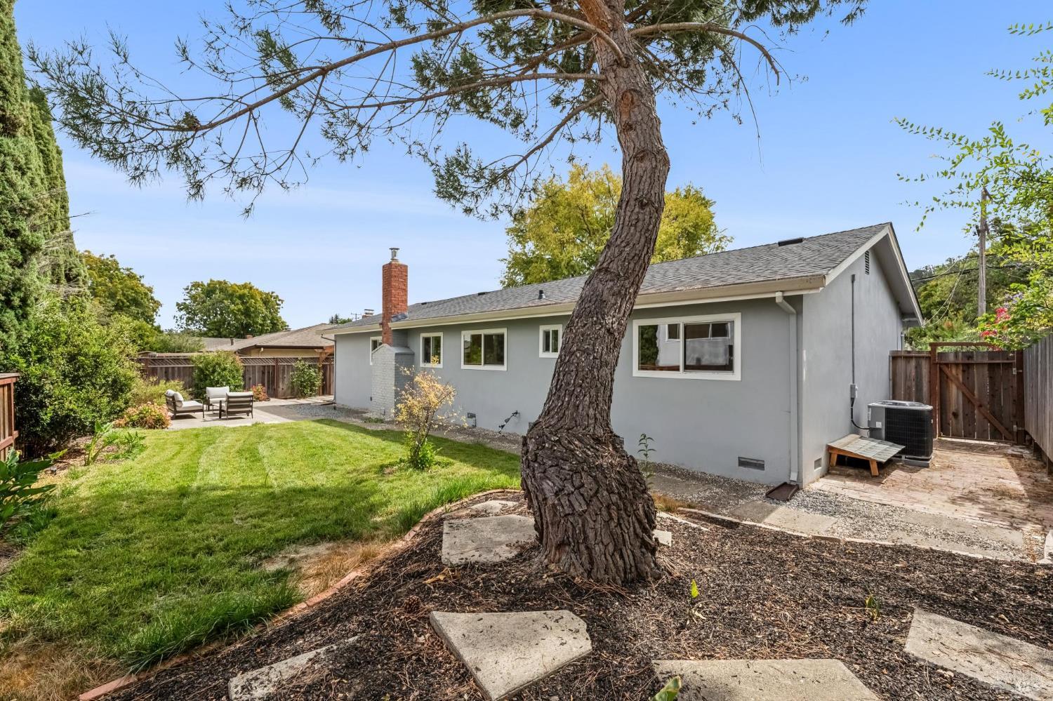 534 Rowland Boulevard Novato CA 94947