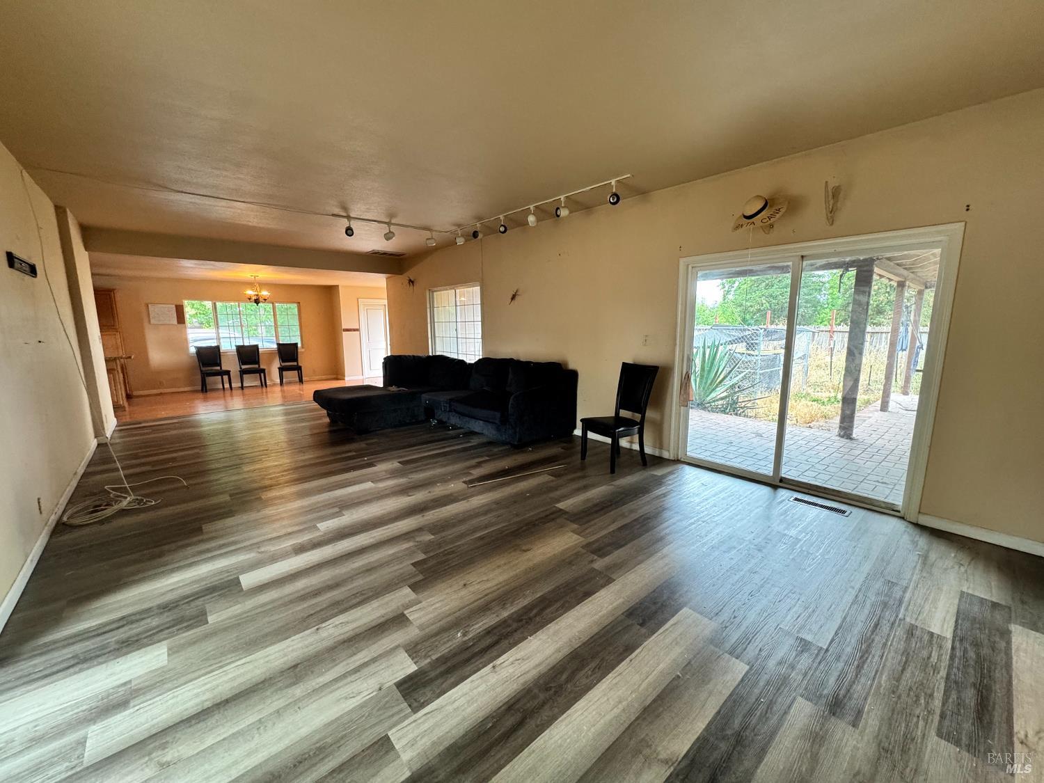 1740 Guerneville Road Santa Rosa CA 95403