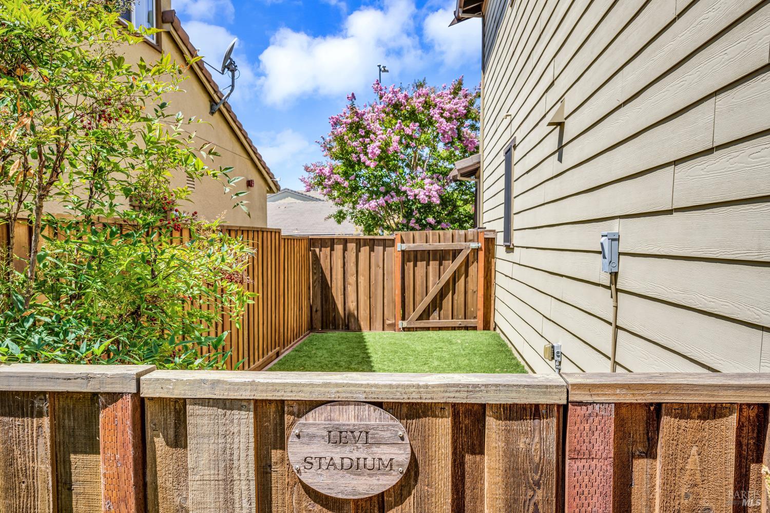 218 Saffron Court Napa CA 94559