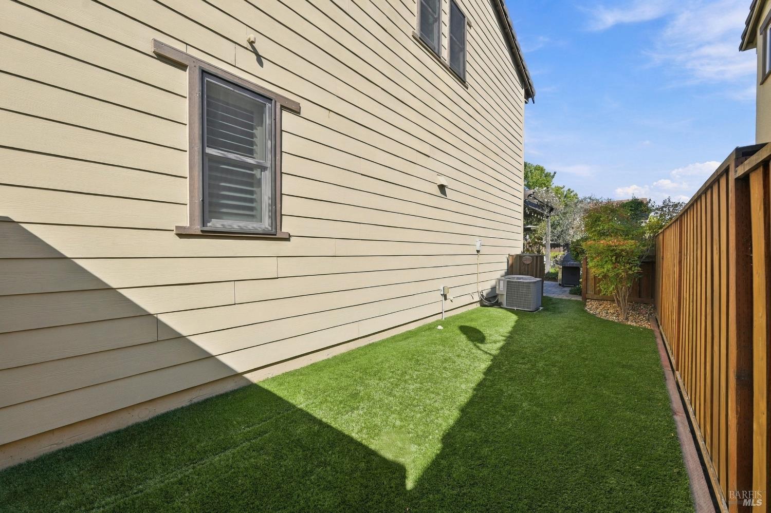 218 Saffron Court Napa CA 94559