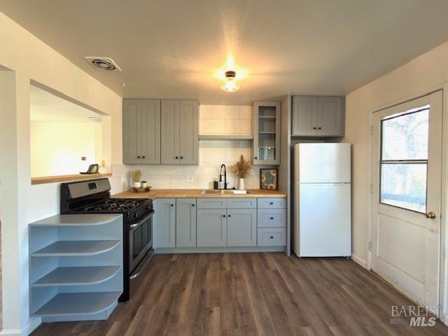 330 16th Street Lakeport CA 95453