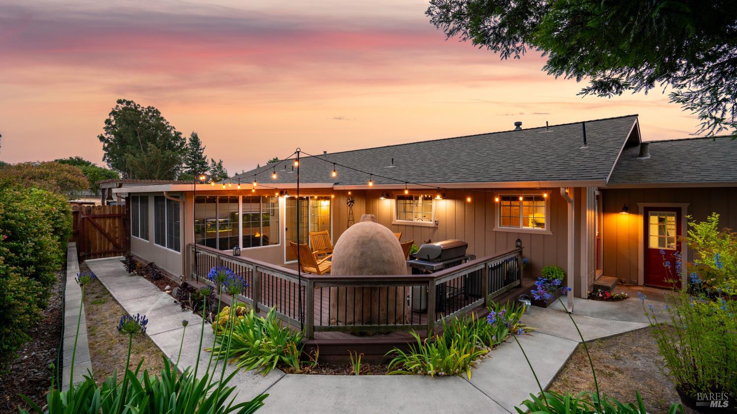 4175 Woodworth Road Sebastopol CA 95472