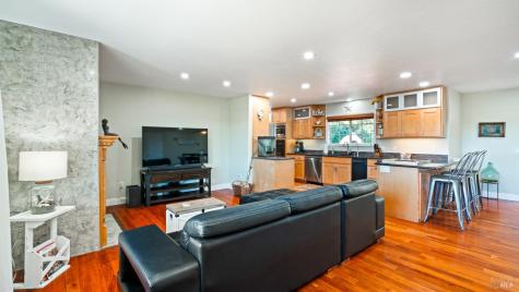 4175 Woodworth Road Sebastopol CA 95472