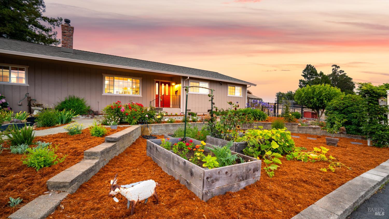 4175 Woodworth Road Sebastopol CA 95472