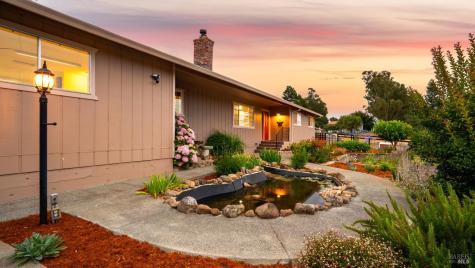 4175 Woodworth Road Sebastopol CA 95472