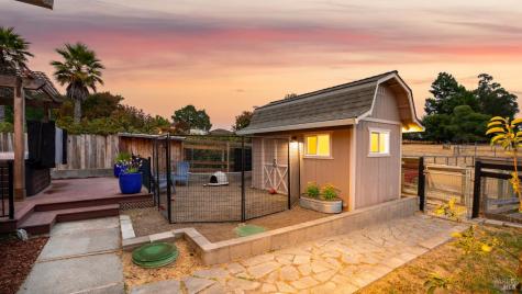 4175 Woodworth Road Sebastopol CA 95472