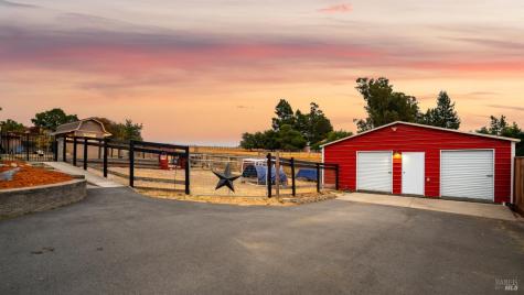 4175 Woodworth Road Sebastopol CA 95472