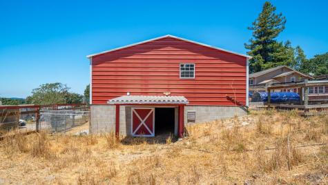 4175 Woodworth Road Sebastopol CA 95472