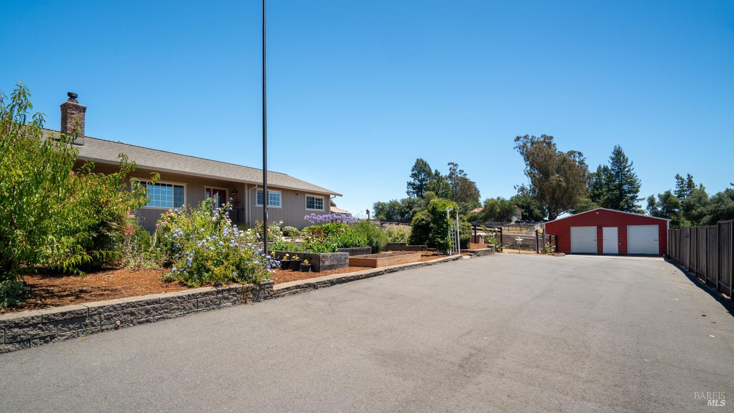 4175 Woodworth Road Sebastopol CA 95472