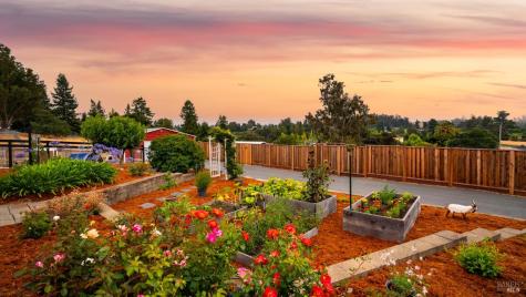 4175 Woodworth Road Sebastopol CA 95472