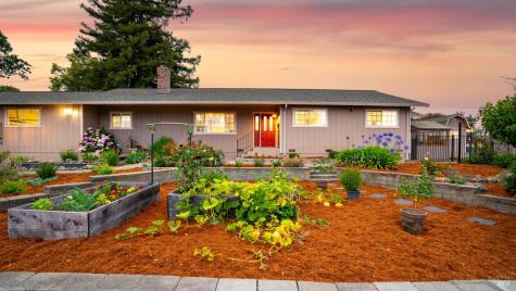 4175 Woodworth Road Sebastopol CA 95472