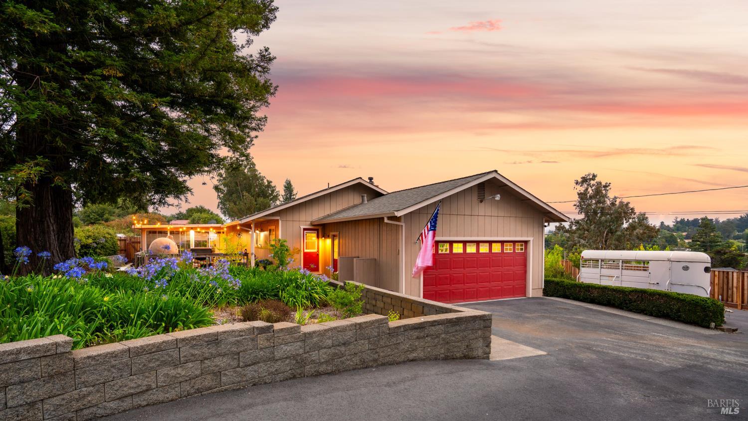 4175 Woodworth Road Sebastopol CA 95472