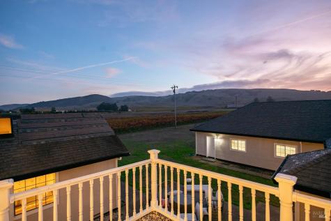 22033 Bonness Road Sonoma CA 95476