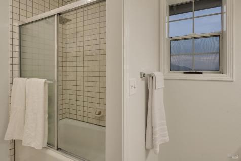 22033 Bonness Road Sonoma CA 95476