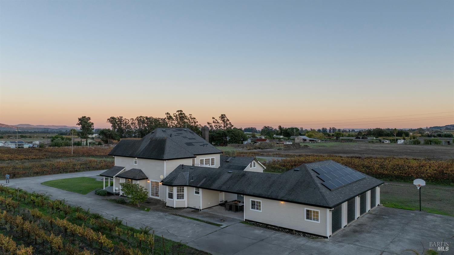 22033 Bonness Road Sonoma CA 95476
