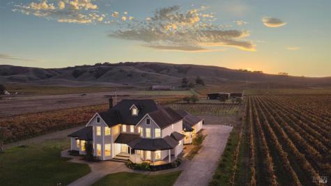 22033 Bonness Road Sonoma CA 95476