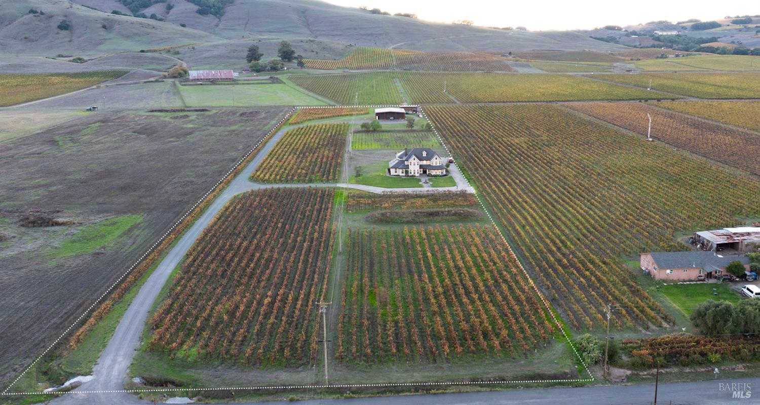 22033 Bonness Road Sonoma CA 95476