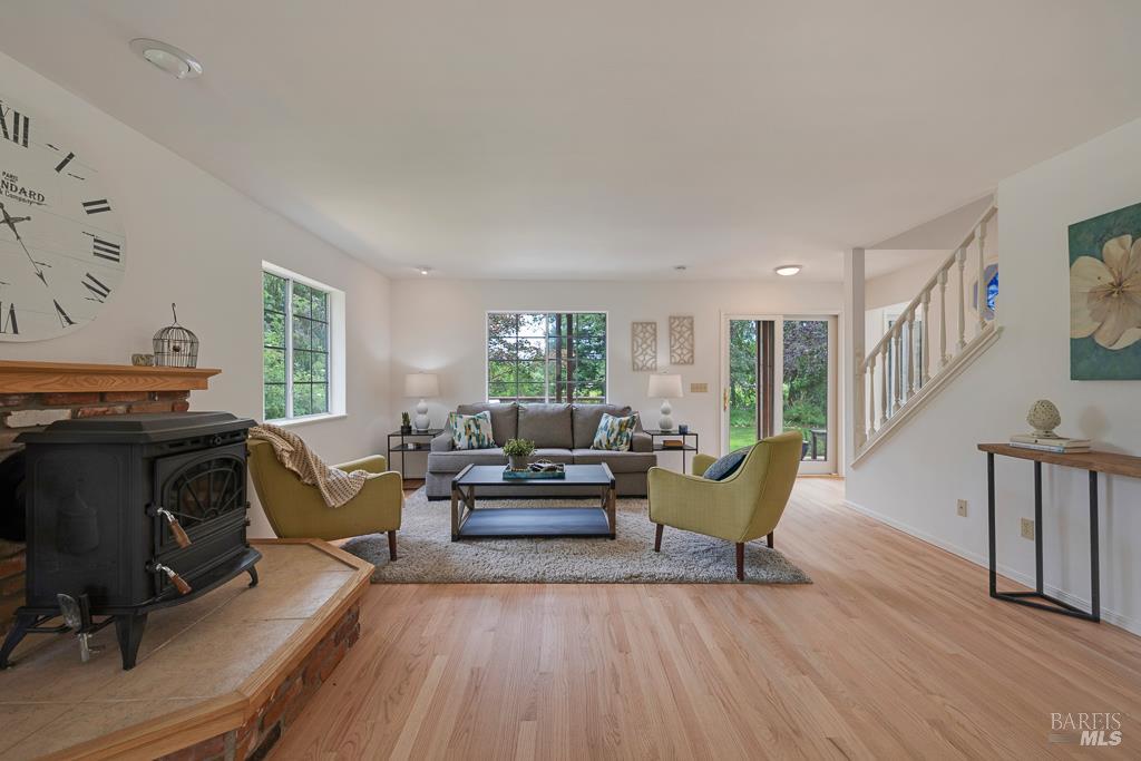 4542 Thomas Road Sebastopol CA 95472