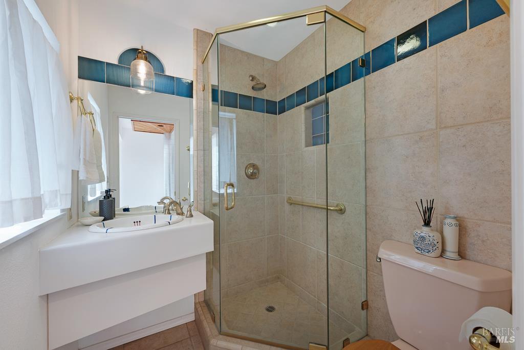 4542 Thomas Road Sebastopol CA 95472