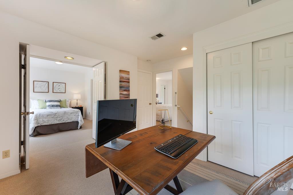 4542 Thomas Road Sebastopol CA 95472