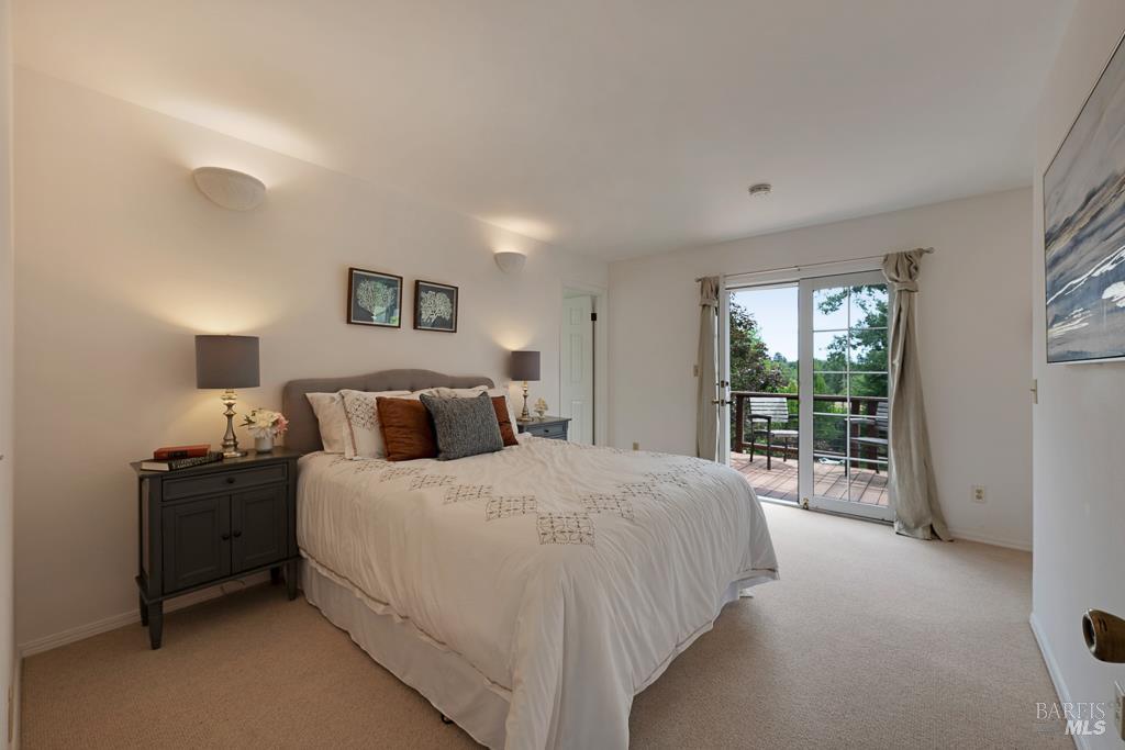 4542 Thomas Road Sebastopol CA 95472