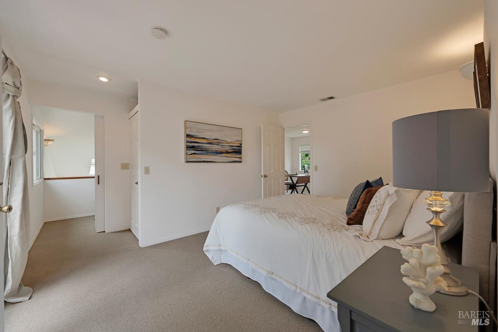 4542 Thomas Road Sebastopol CA 95472