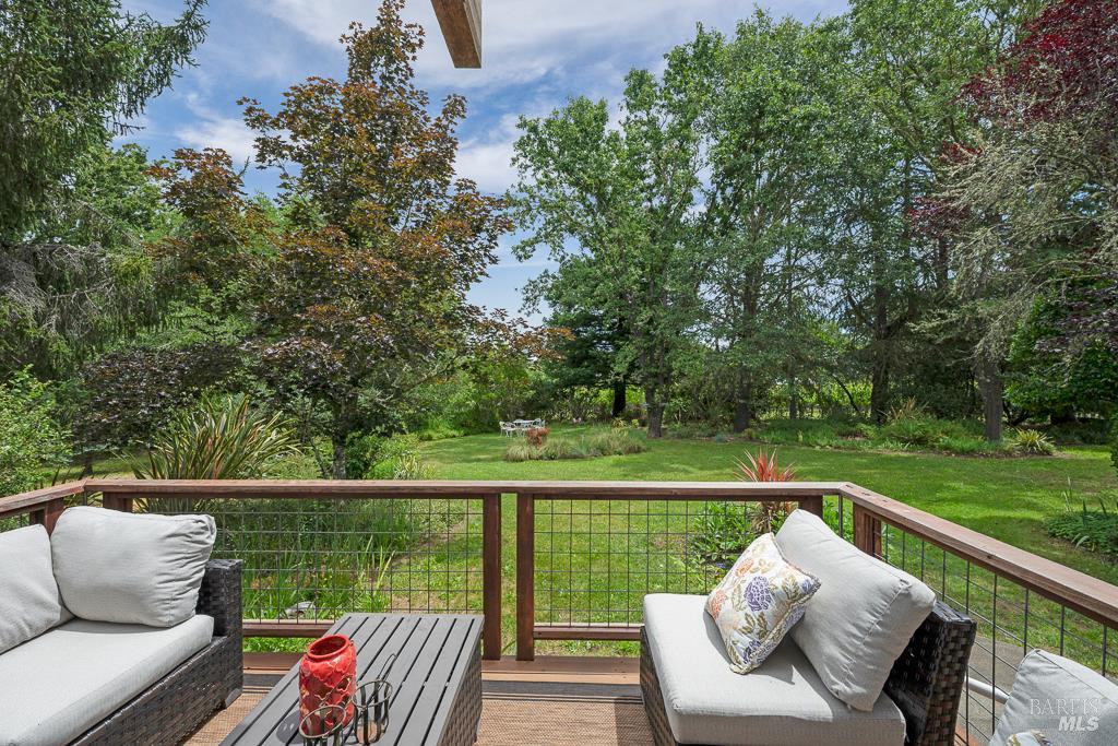 4542 Thomas Road Sebastopol CA 95472