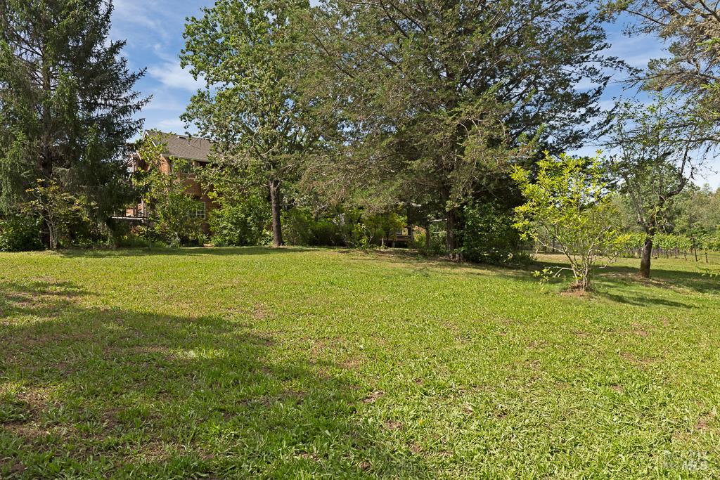 4542 Thomas Road Sebastopol CA 95472