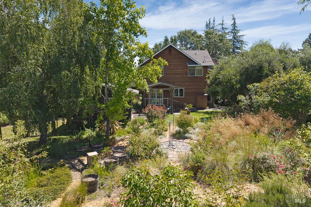 4542 Thomas Road Sebastopol CA 95472