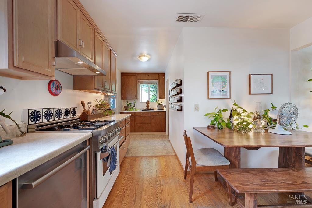 4542 Thomas Road Sebastopol CA 95472