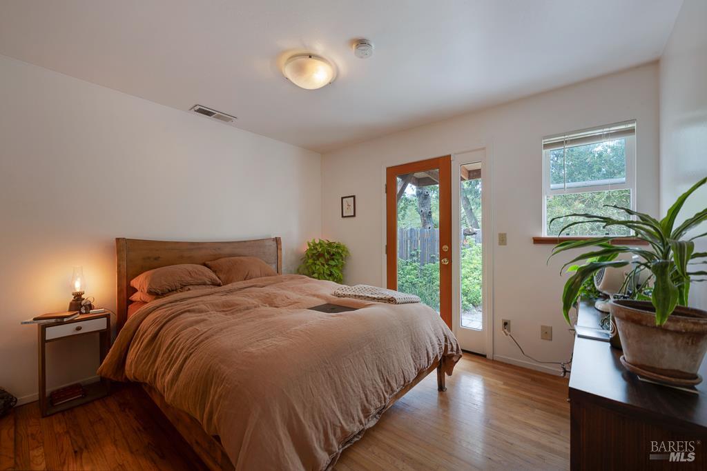 4542 Thomas Road Sebastopol CA 95472