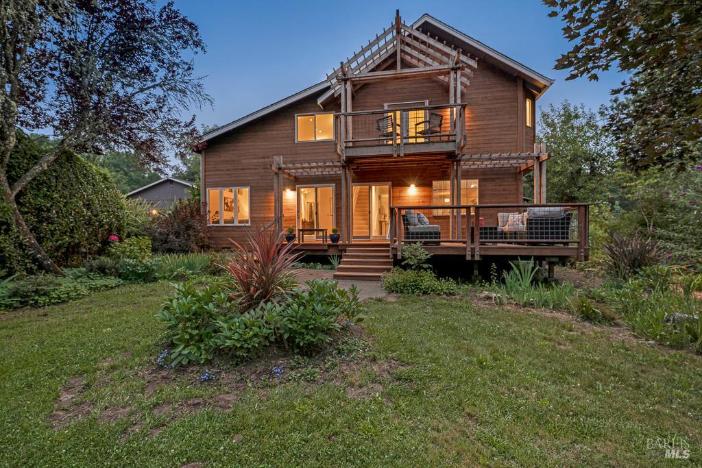 4542 Thomas Road Sebastopol CA 95472