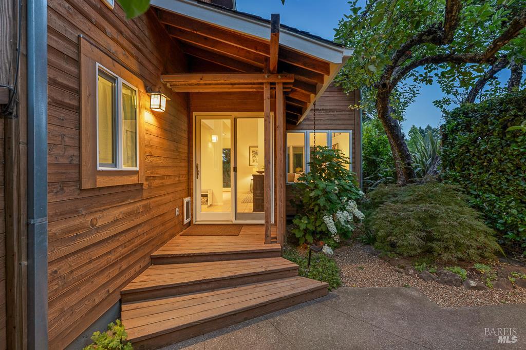 4542 Thomas Road Sebastopol CA 95472