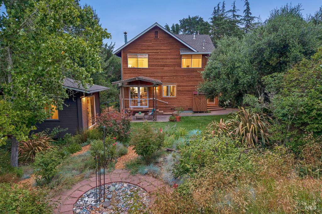 4542 Thomas Road Sebastopol CA 95472