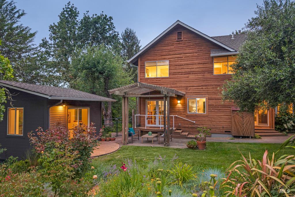 4542 Thomas Road Sebastopol CA 95472