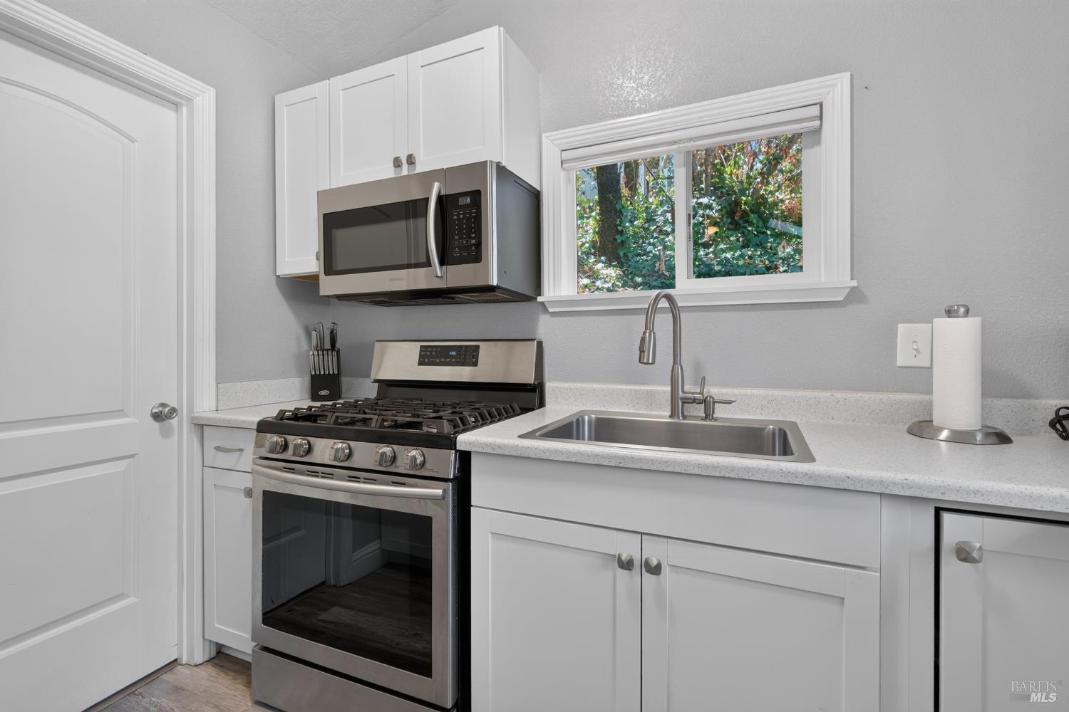 8645 Mirabel Road Forestville CA 95436