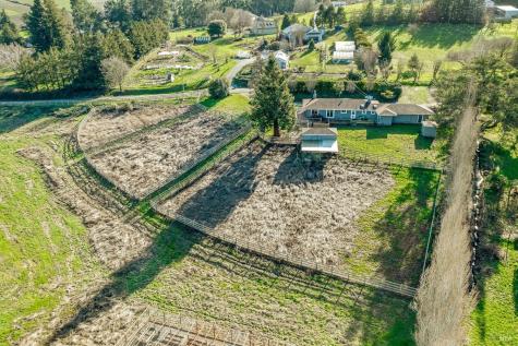 3006 Bloomfield Road Sebastopol CA 95472