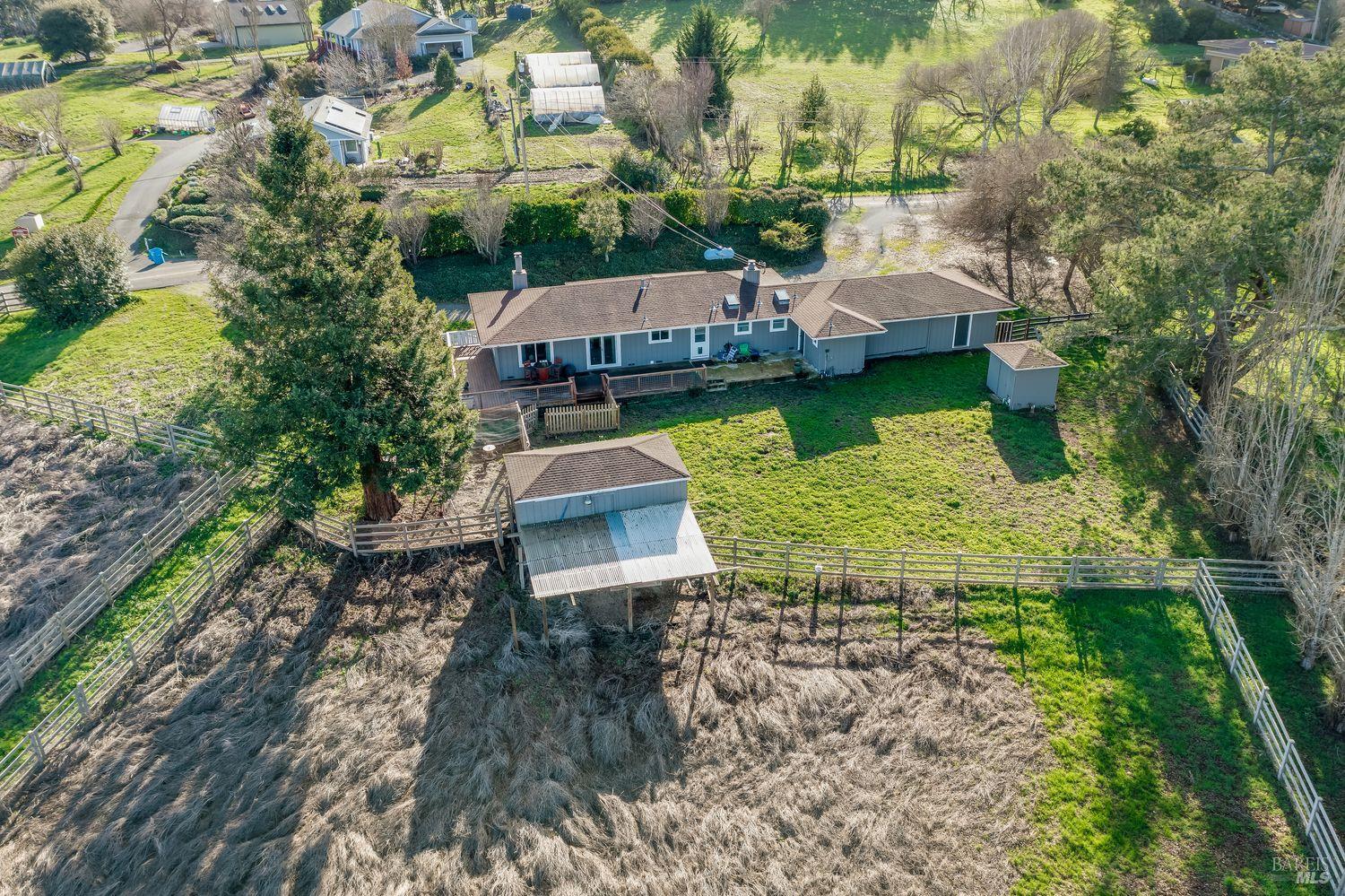 3006 Bloomfield Road Sebastopol CA 95472