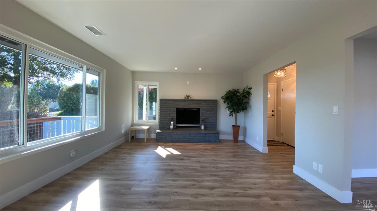 3006 Bloomfield Road Sebastopol CA 95472