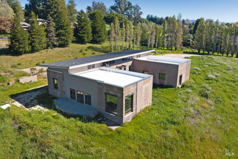 3006 Bloomfield Road Sebastopol CA 95472