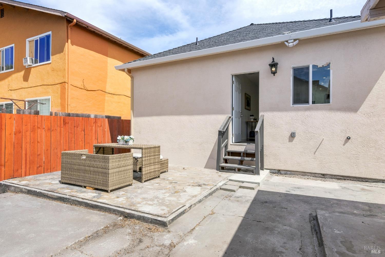 687 9th Street Richmond CA 94801