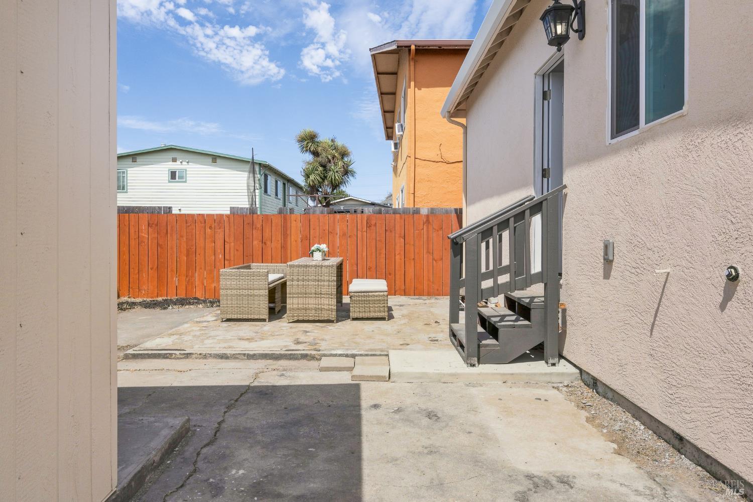 687 9th Street Richmond CA 94801