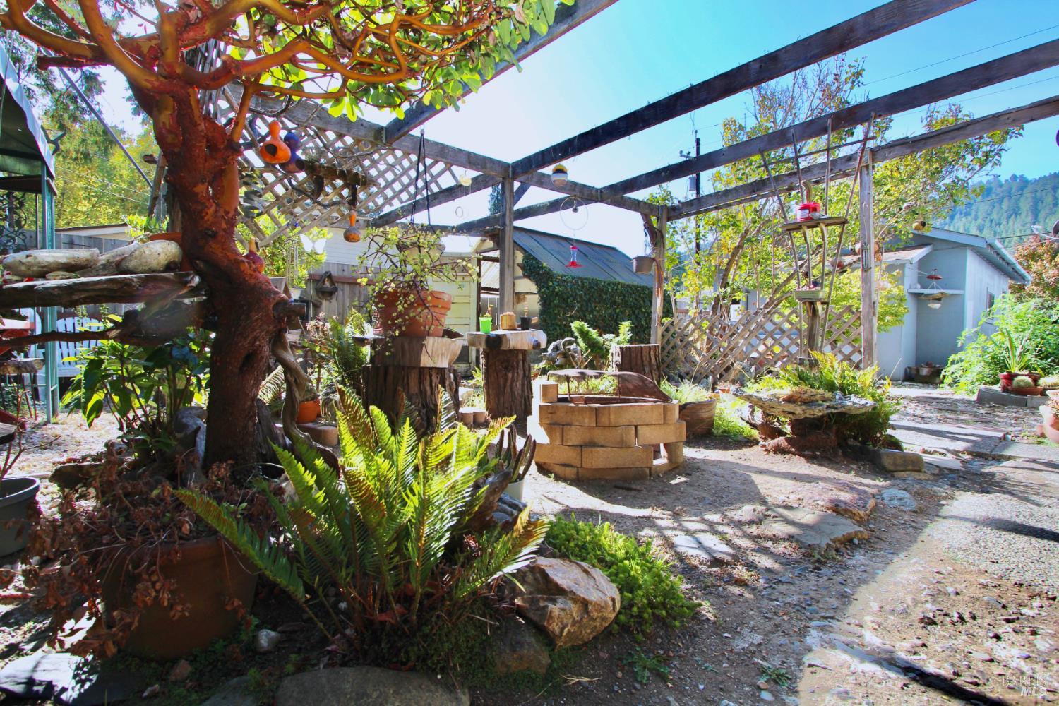 19119 F Street Monte Rio CA 95462