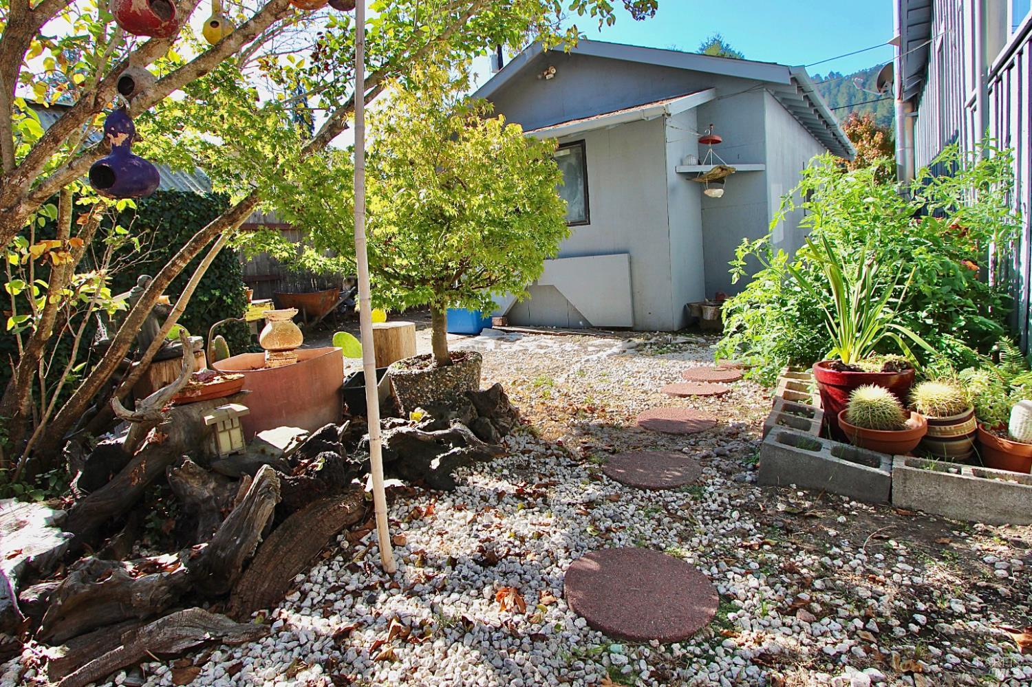 19119 F Street Monte Rio CA 95462