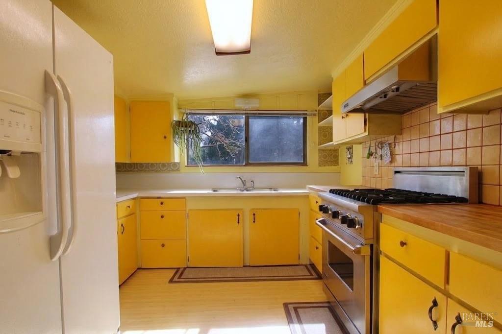 19119 F Street Monte Rio CA 95462
