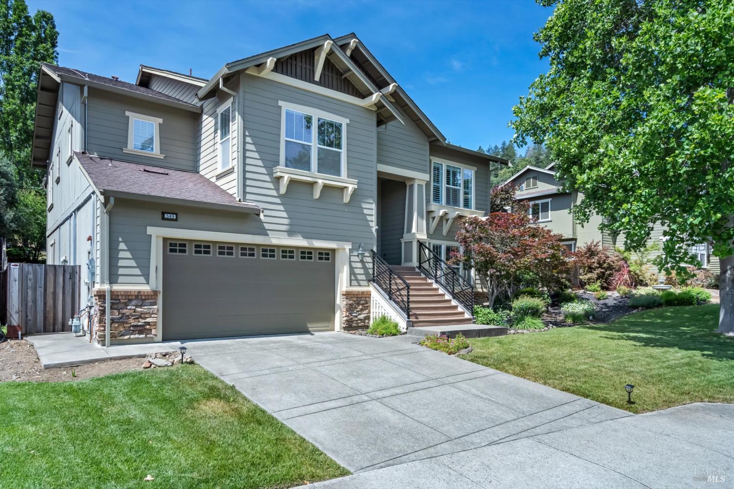 549 Port Circle Cloverdale CA 95425