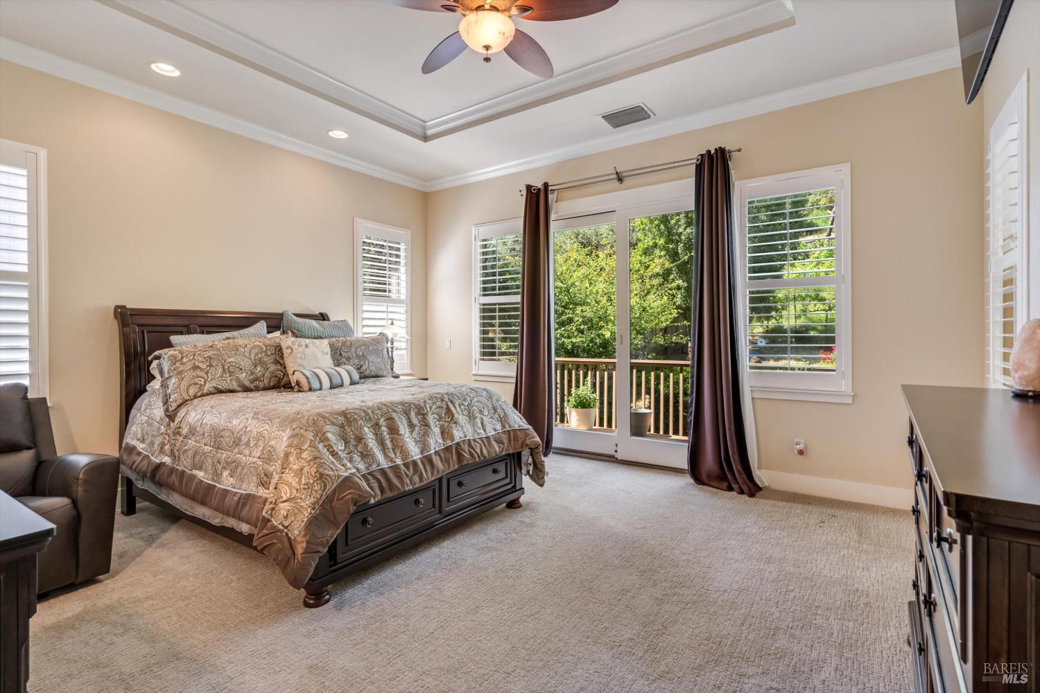 549 Port Circle Cloverdale CA 95425